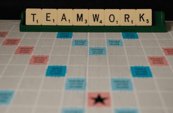 Teamwork in Scrabble